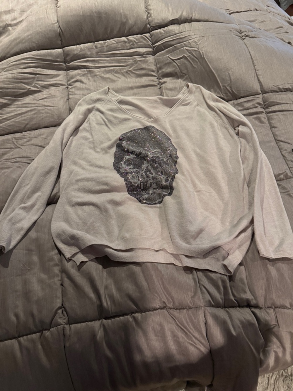 Light Gray Knit Sweater with Sequin Skull